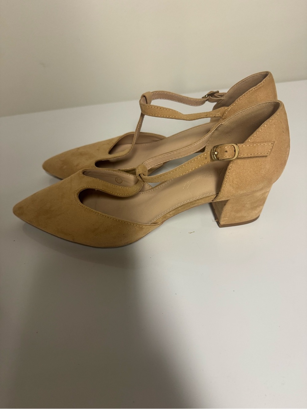 Source Unknown Tan Suede T-Strap Block Heels